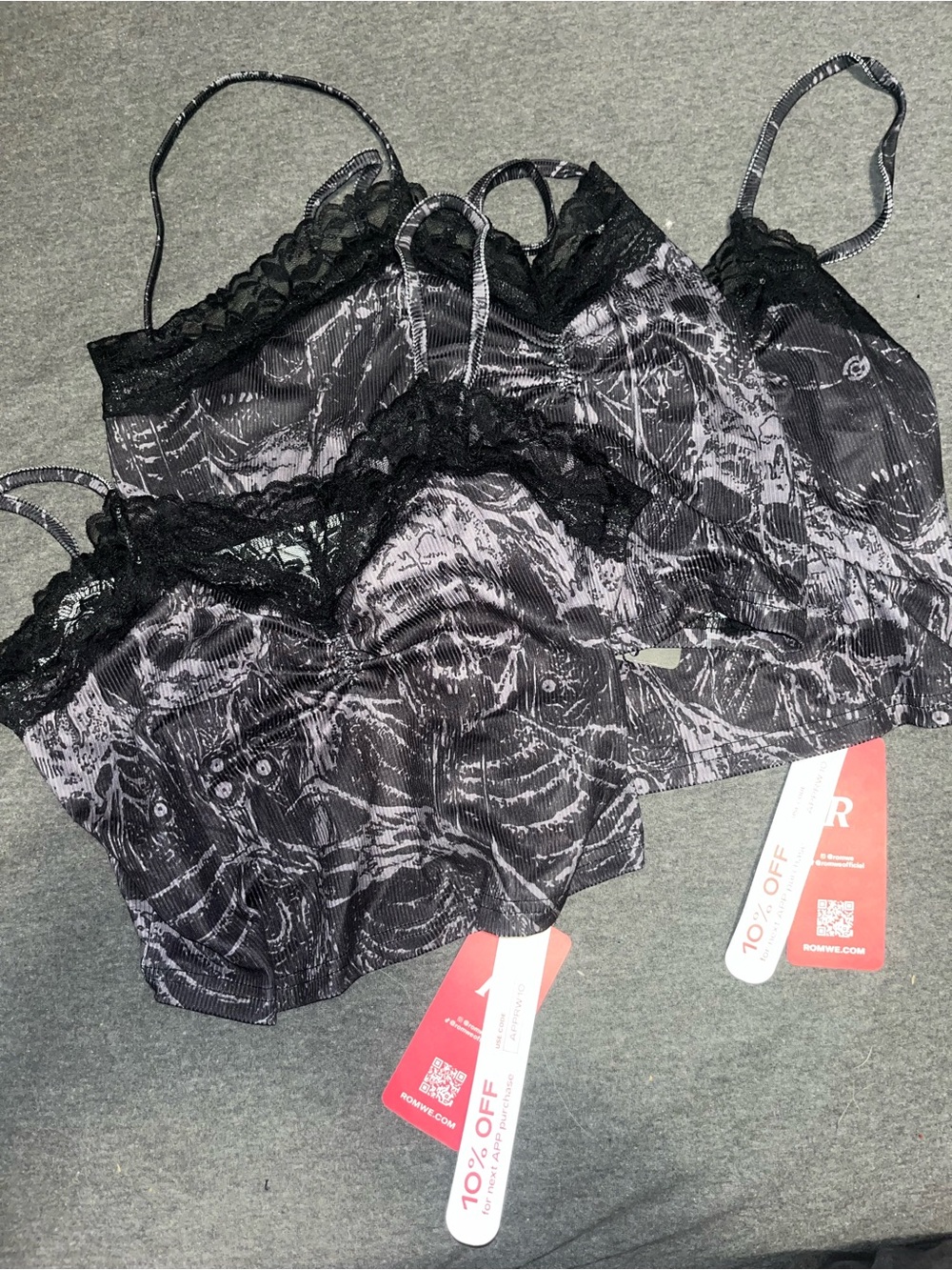 Romwe y2k Lace-Trim Printed Bralette Camisole - Black/Gray set of 3